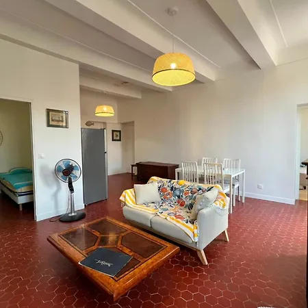 Newly Renovated In The Heart Of Old *