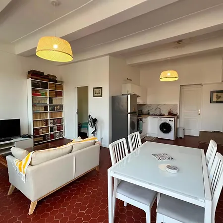 Newly Renovated In The Heart Of Old Antibes