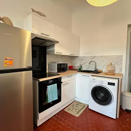 Newly Renovated In The Heart Of Old *