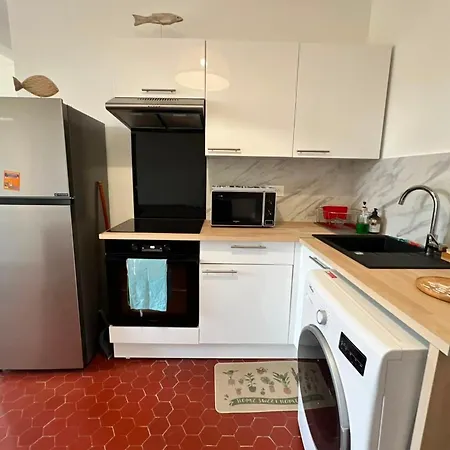 Newly Renovated In The Heart Of Old